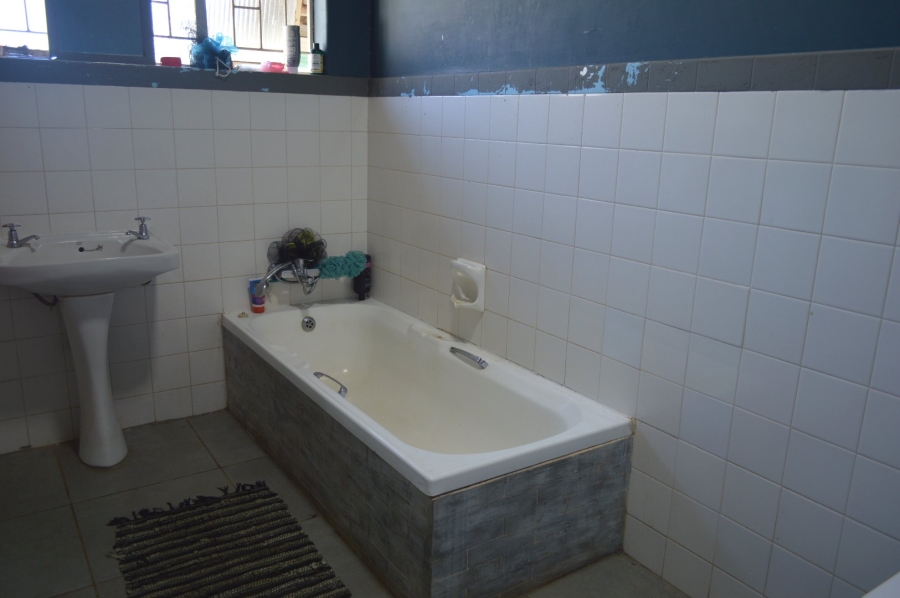 4 Bedroom Property for Sale in Flamwood North West